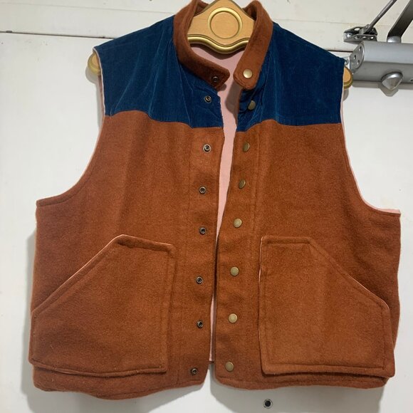 VINTAGE HOMEMADE CASUAL WOOL VESTS SIZE L - Picture 2 of 7